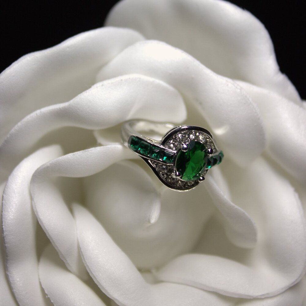 Beautiful Silver Ring with Simulated Emerald and Diamonds
